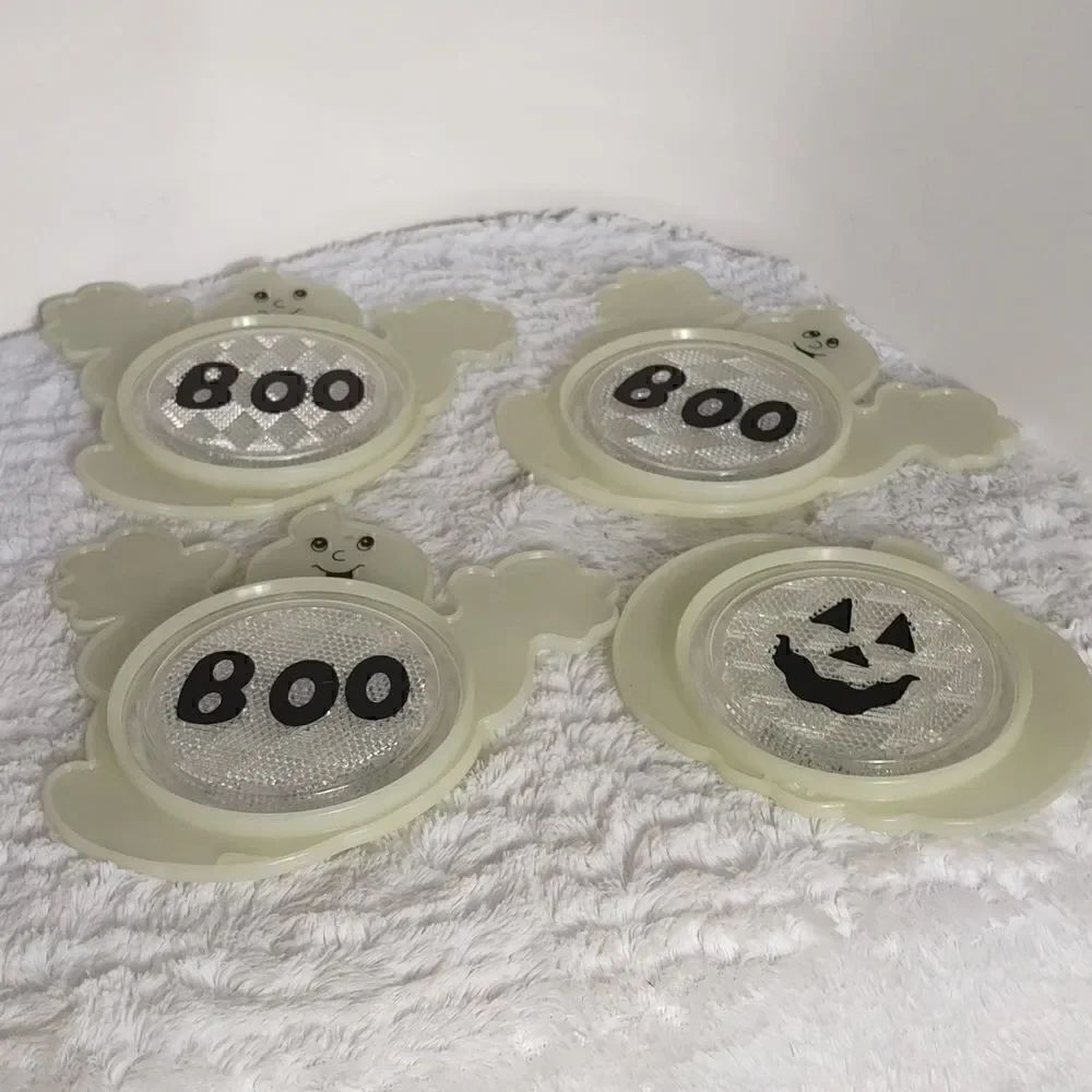 4 Glow in the Dark Reflective Halloween Hanging Decorations